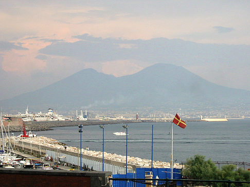 Hafen und Strandpromenade - Kampanien (Neapel)