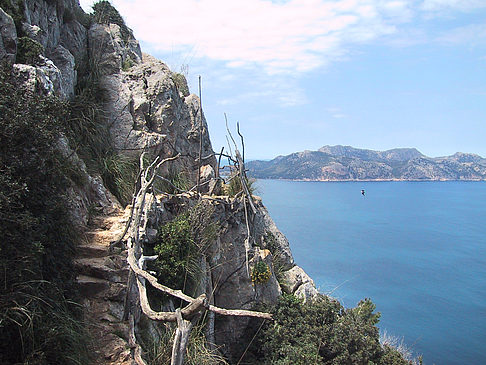 Höhlen im Gebirge - Mallorca